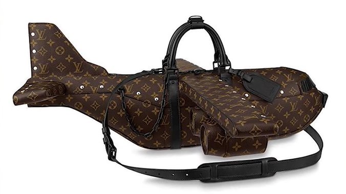 Ova torba u obliku aviona košta više od stvarnog aviona