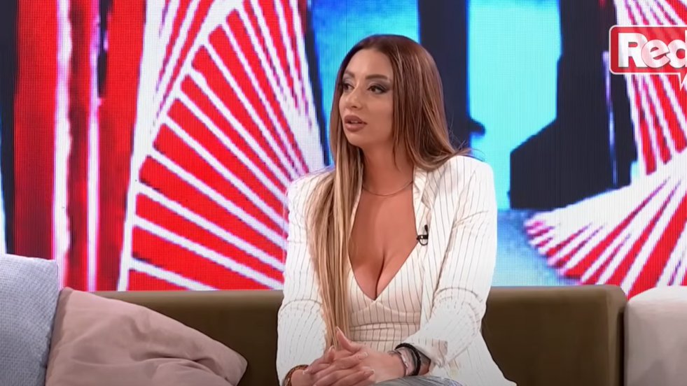 Ana Spasojević 👆: Mini AKO JE DO IGRE trebala je DA NAĐE nekog DEGENERIKA, a NE TERZU 😐